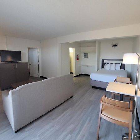Mc Pacific Inn & Suites Torrance Bagian luar foto